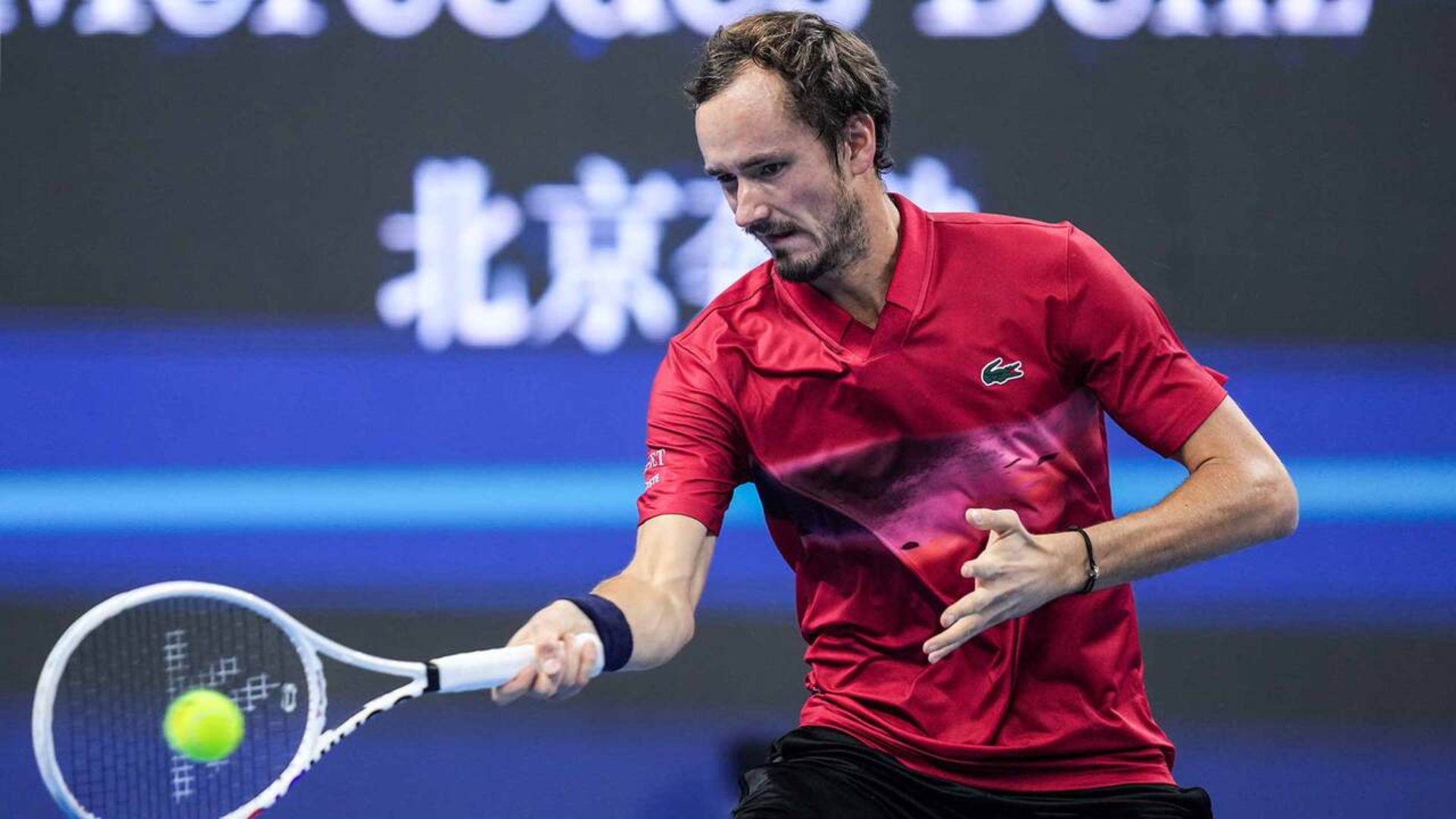 法网力克戴维斯杯，梅德韦杰夫统治全场